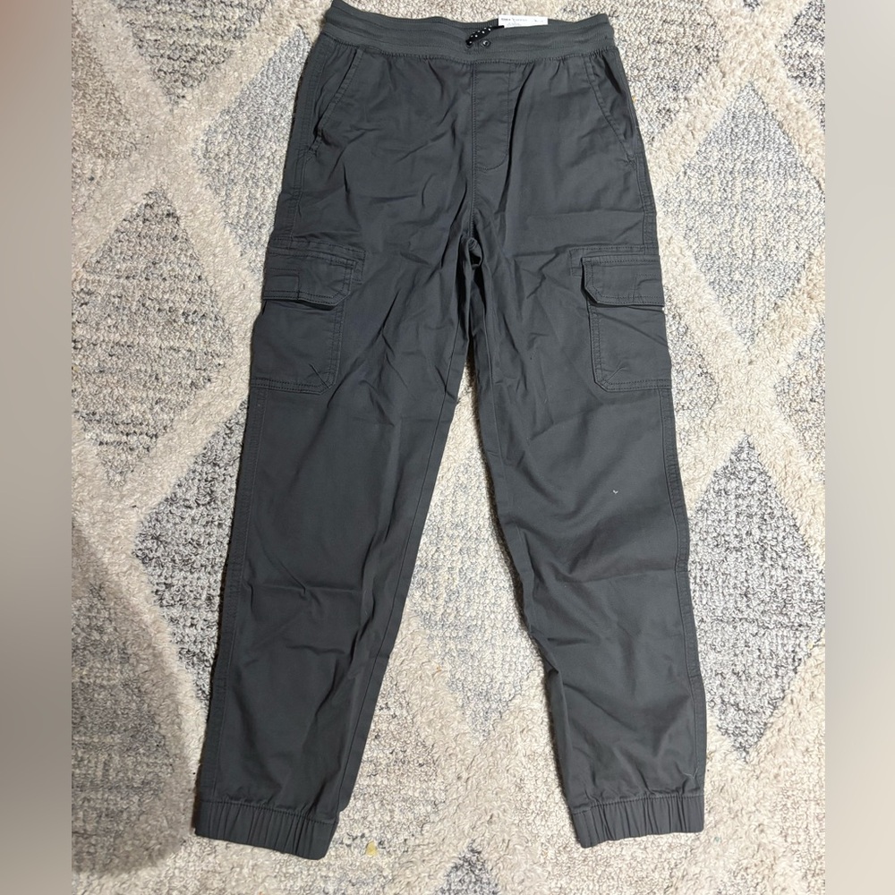 Sonoma Gray Cargo Pants with Relaxed Fit